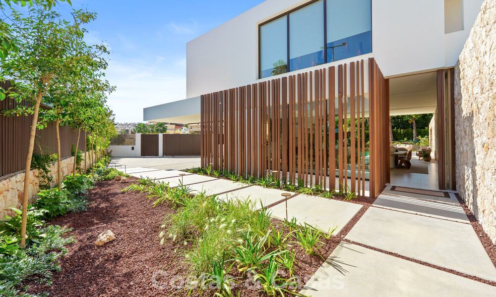 Geavanceerde luxevilla te koop in een rustige woonwijk op de Golden Mile van Marbella 787255