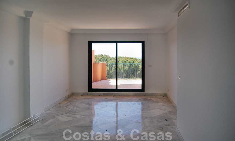 Frontline golf appartement met spectaculair zeezicht te koop in Cabopino, Marbella - Costa del Sol 31607
