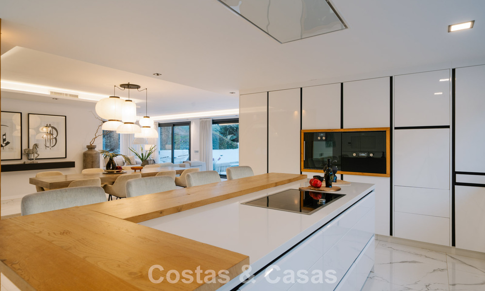 Gemoderniseerde villa te koop op loopafstand van voorzieningen en Puerto Banus, Marbella 787385