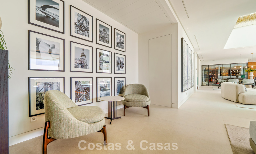 Gesofisticeerde villa met panoramisch uitzicht te koop, in een gated community in La Quinta, Marbella - Benahavis 787345