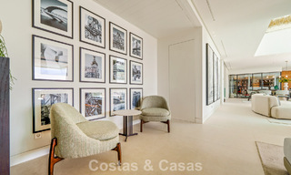 Gesofisticeerde villa met panoramisch uitzicht te koop, in een gated community in La Quinta, Marbella - Benahavis 787345 