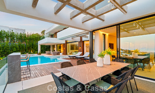 Gesofisticeerde villa met panoramisch uitzicht te koop, in een gated community in La Quinta, Marbella - Benahavis 787351 