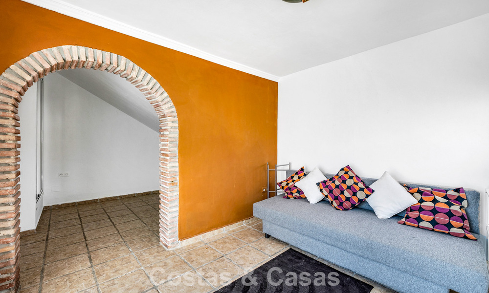 Ruim herenhuis te koop in een omheind strandcomplex aan de oostkant van Marbella 787540