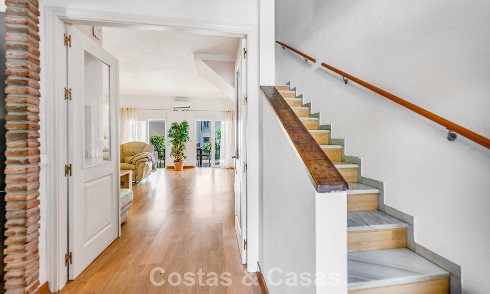 Ruim herenhuis te koop in een omheind strandcomplex aan de oostkant van Marbella 787543