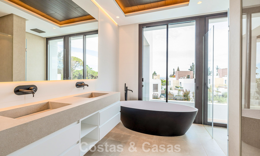 Contemporary villa for sale within walking distance of the beach and amenities in Marbella city center 787460