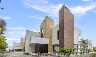 Contemporary villa for sale within walking distance of the beach and amenities in Marbella city center 787467 