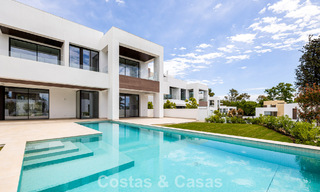 Contemporary villa for sale within walking distance of the beach and amenities in Marbella city center 787469 