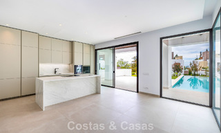 Contemporary villa for sale within walking distance of the beach and amenities in Marbella city center 787471 