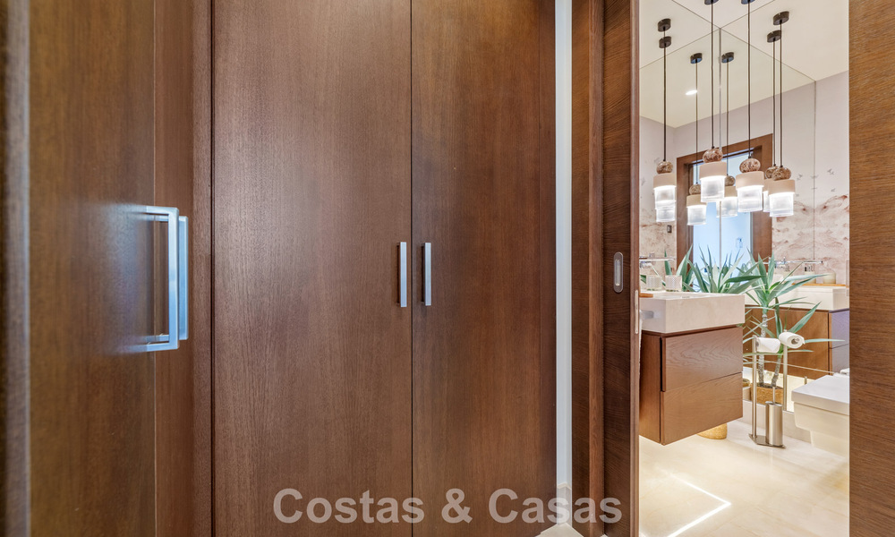 Luxe duplex appartement met zeezicht te koop in een eersteklas Sierra Blanca complex op Marbella’s Golden Mile 787571