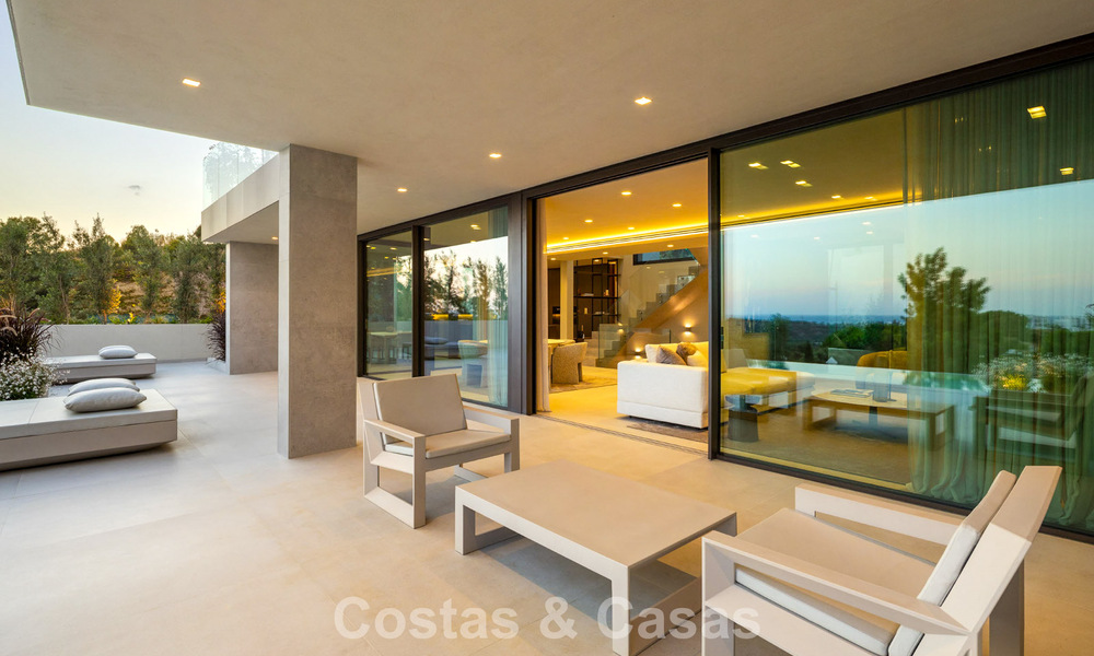 Instapklare, luxueuze, nieuwbouwvilla te koop in een prestigieus 5* golfresort in Marbella - Benahavis 787451