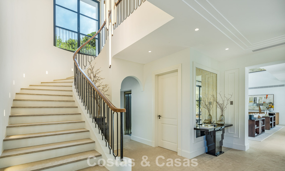 Voortreffelijke luxevilla te koop in het exclusieve Cascada de Camojan op Marbella’s Golden Mile 787620