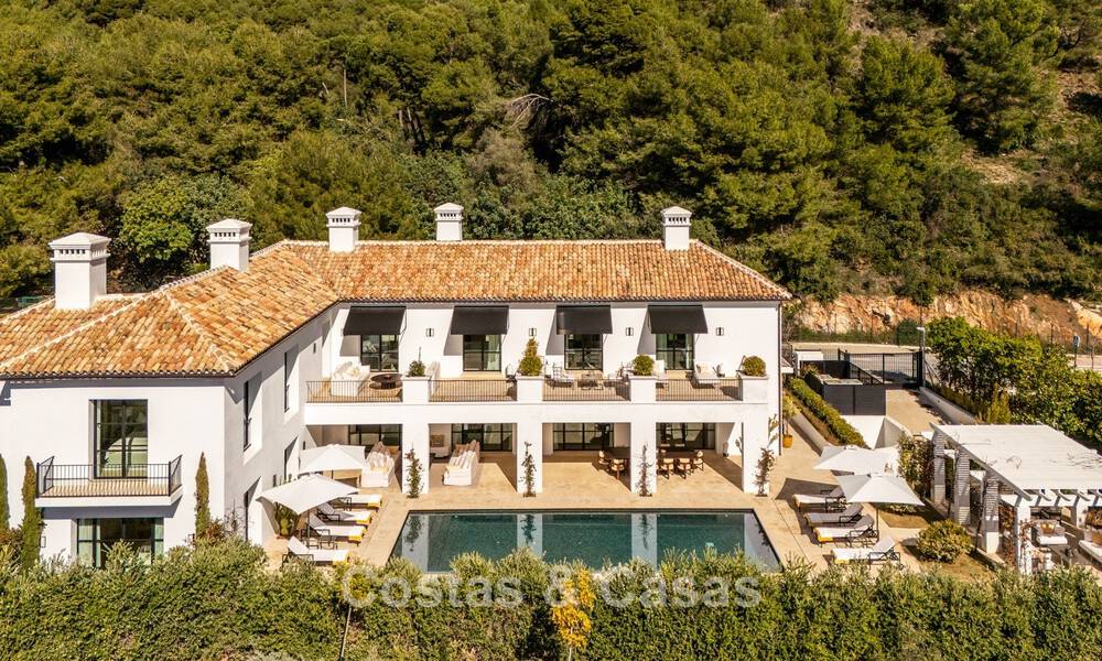 Voortreffelijke luxevilla te koop in het exclusieve Cascada de Camojan op Marbella’s Golden Mile 795096