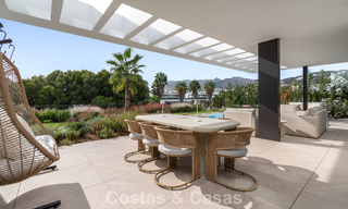 Moderne, halfvrijstaande woning te koop met een eigen zwembad, in een golfcomplex ten oosten van Marbella Centrum 787943 