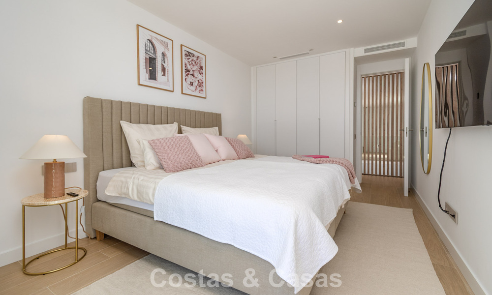 Moderne, halfvrijstaande woning te koop met een eigen zwembad, in een golfcomplex ten oosten van Marbella Centrum 787950