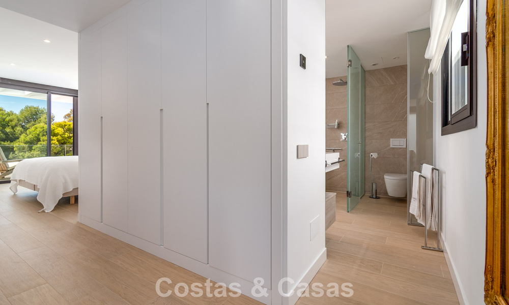 Moderne, halfvrijstaande woning te koop met een eigen zwembad, in een golfcomplex ten oosten van Marbella Centrum 787951