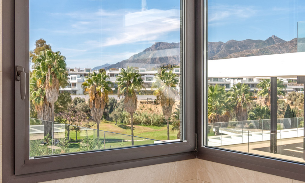 Moderne, halfvrijstaande woning te koop met een eigen zwembad, in een golfcomplex ten oosten van Marbella Centrum 787953