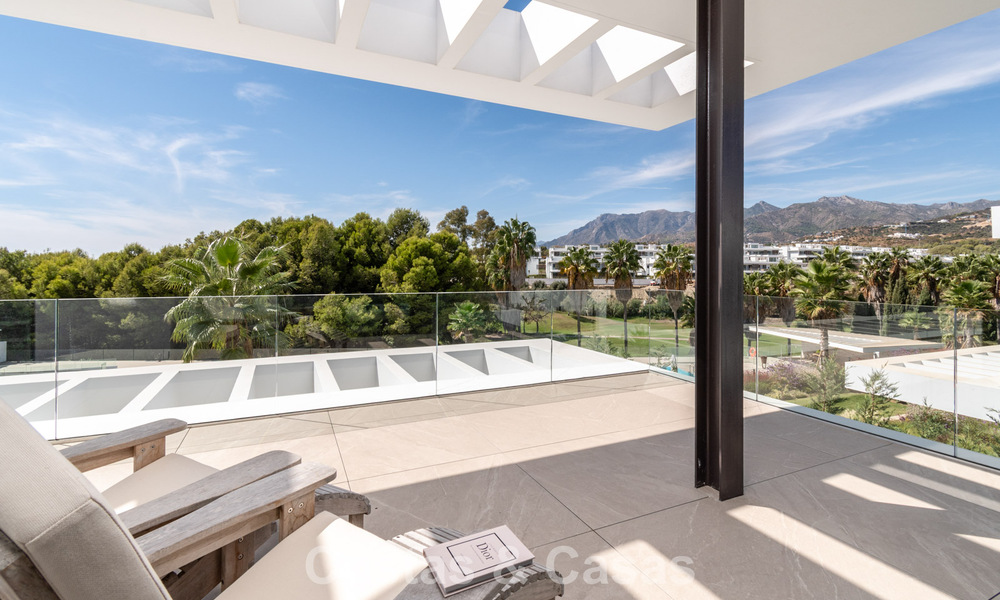 Moderne, halfvrijstaande woning te koop met een eigen zwembad, in een golfcomplex ten oosten van Marbella Centrum 787956