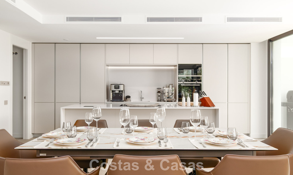 Moderne, halfvrijstaande woning te koop met een eigen zwembad, in een golfcomplex ten oosten van Marbella Centrum 787968