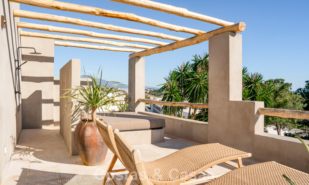 Instapklare villa met Ibiza-chic design te koop met zeezicht op de New Golden Mile tussen Marbella en Estepona 787786