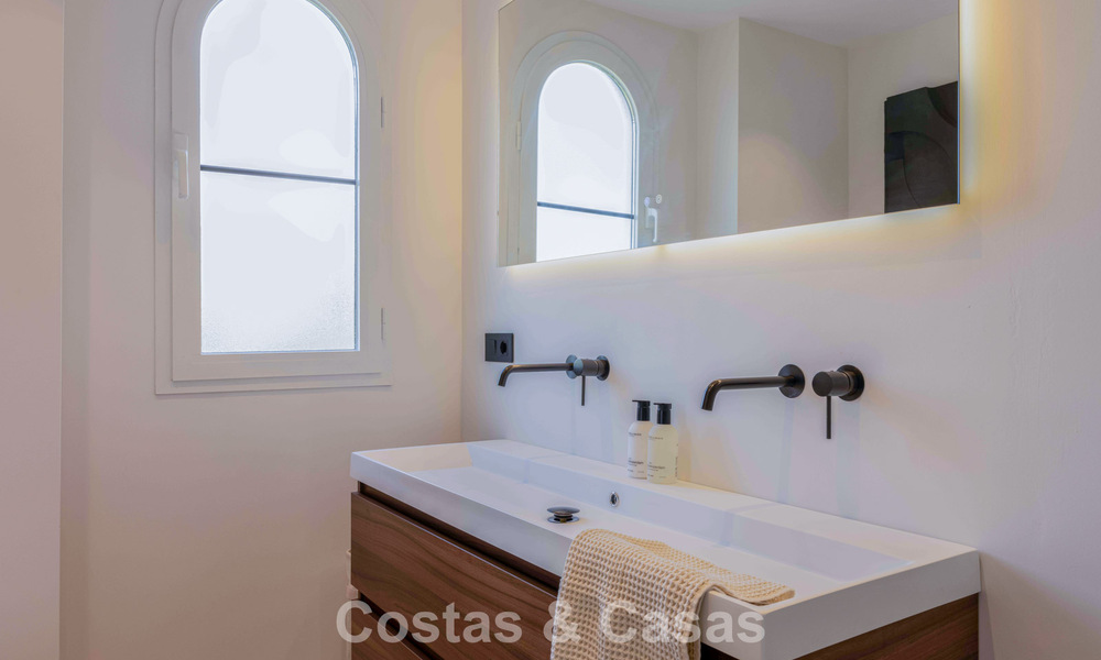 Instapklaar, eigentijds gerenoveerd hoekpenthouse te koop in Marbella - Benahavis 787910