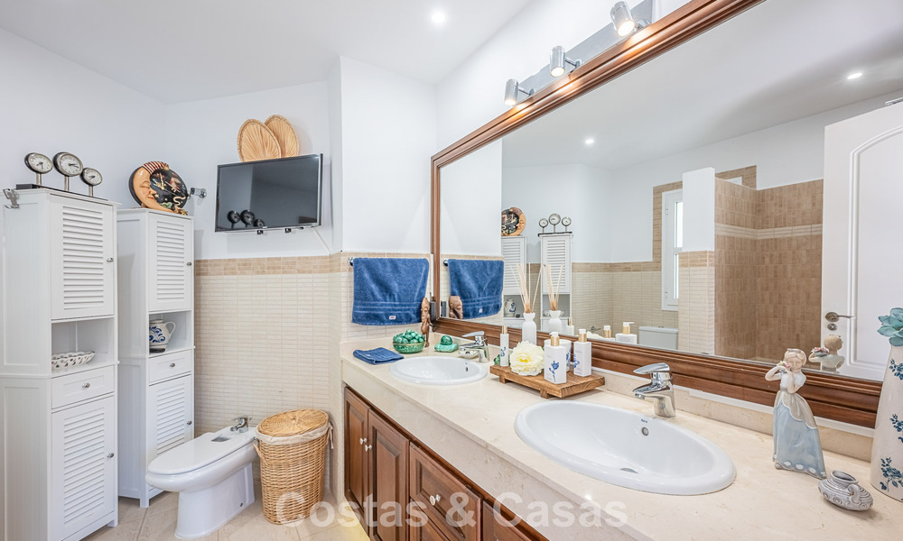 Mediterrane luxevilla met panoramisch uitzicht te koop genesteld in de groene heuvels van Marbella - Benahavis 789905