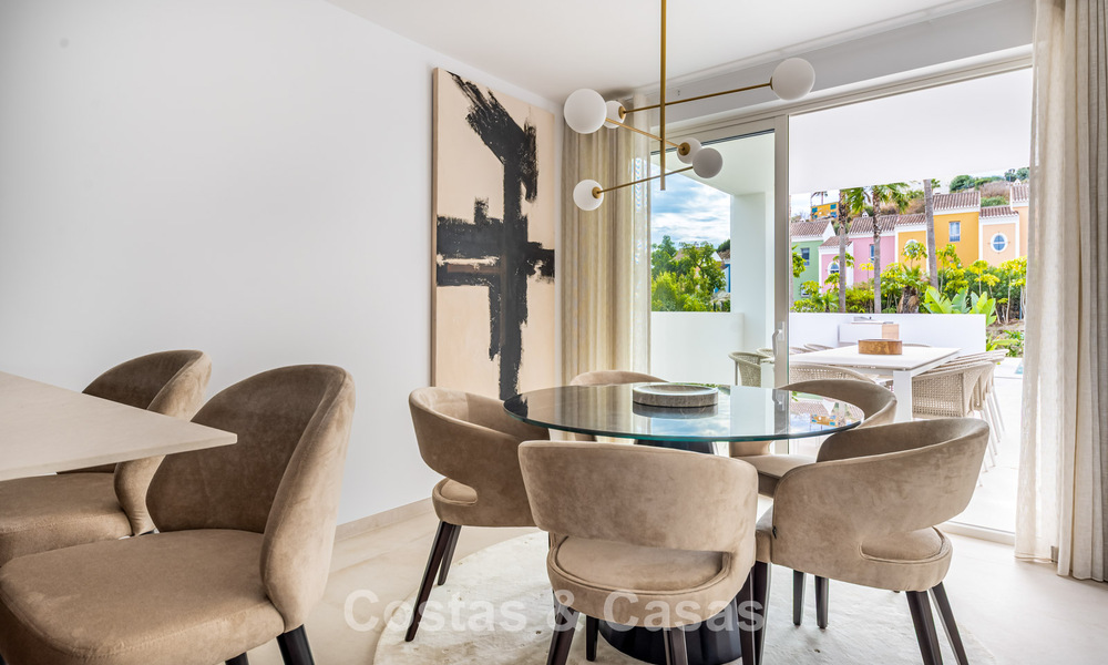 2 eigentijds luxevilla’s te koop, naast elkaar gelegen op slechts 400m van het strand in Casares, Costa del Sol 788023