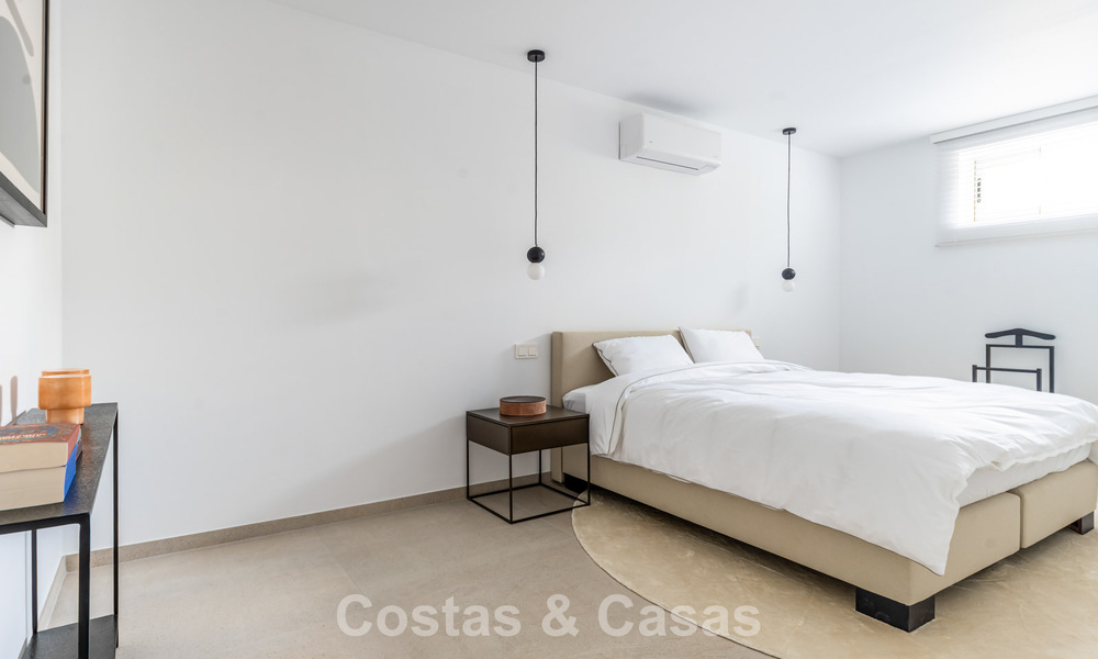 2 eigentijds luxevilla’s te koop, naast elkaar gelegen op slechts 400m van het strand in Casares, Costa del Sol 788034