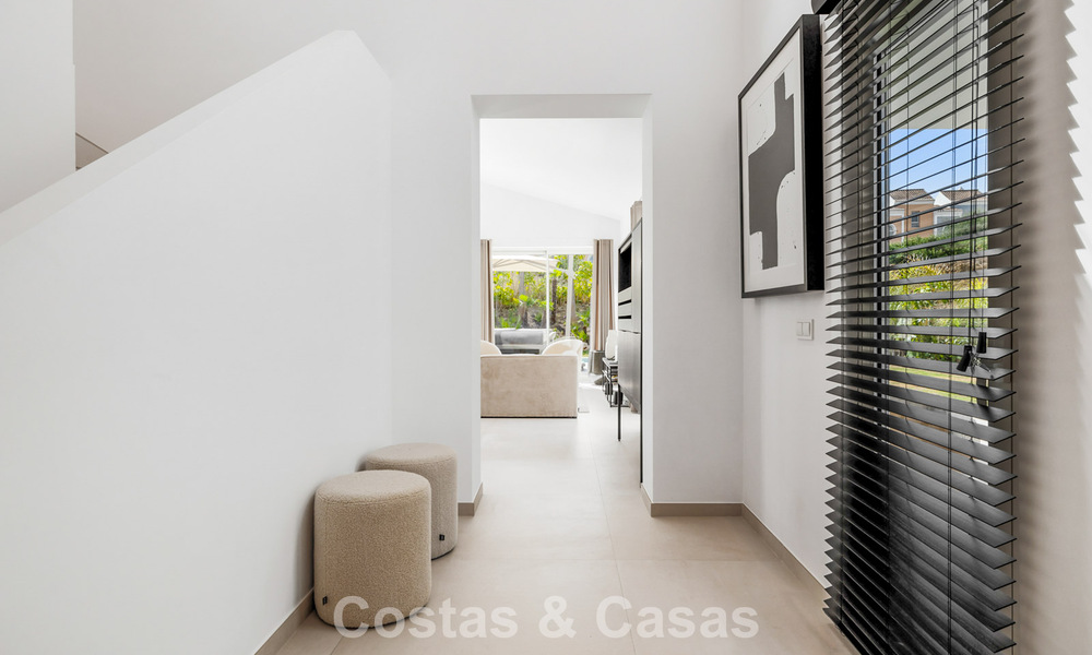 2 eigentijds luxevilla’s te koop, naast elkaar gelegen op slechts 400m van het strand in Casares, Costa del Sol 788078