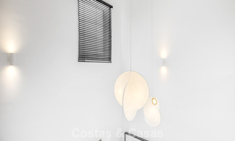 2 eigentijds luxevilla’s te koop, naast elkaar gelegen op slechts 400m van het strand in Casares, Costa del Sol 788101