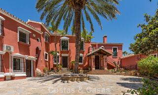 Statige luxevilla te koop in een klassieke Andalusische stijl in een afgesloten prestigieuze urbanisatie van Benahavis - Marbella 787981 