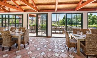 Statige luxevilla te koop in een klassieke Andalusische stijl in een afgesloten prestigieuze urbanisatie van Benahavis - Marbella 787998 