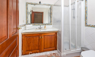 Statige luxevilla te koop in een klassieke Andalusische stijl in een afgesloten prestigieuze urbanisatie van Benahavis - Marbella 788008 