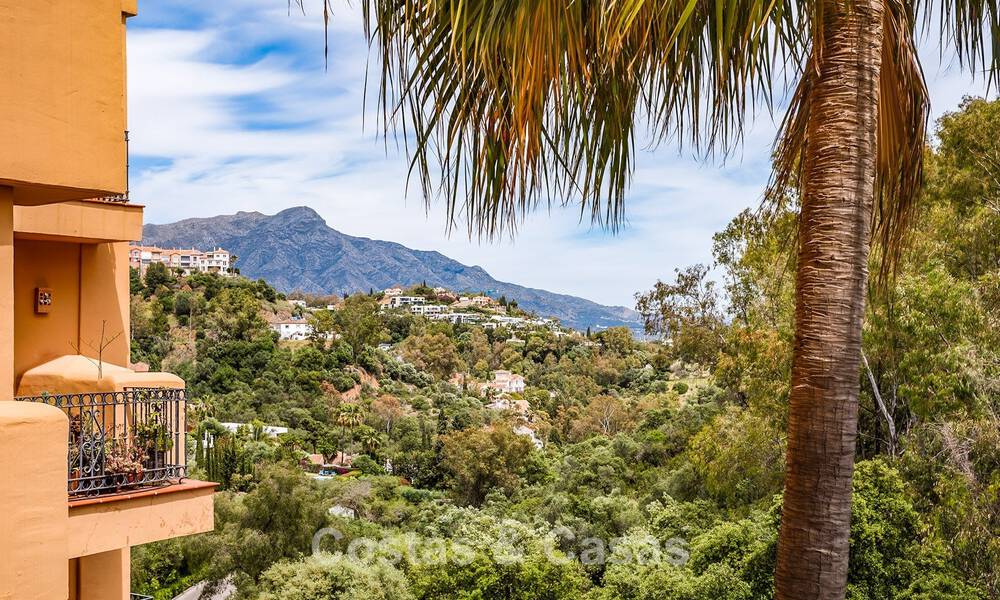 Instapklaar, ruim appartement met zeezicht te koop in Benahavis - Marbella 787873
