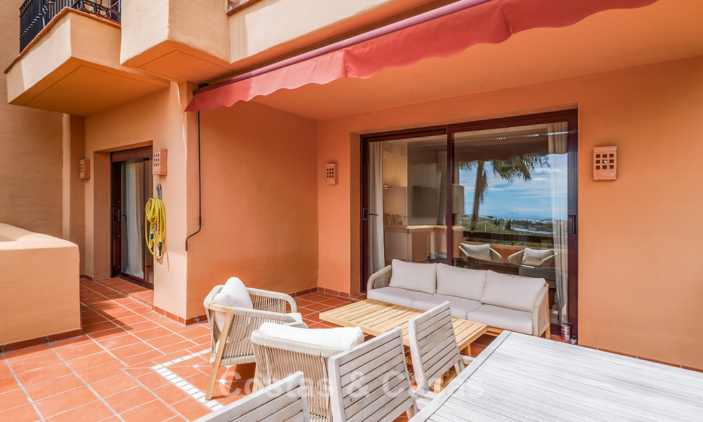 Instapklaar, ruim appartement met zeezicht te koop in Benahavis - Marbella 787874