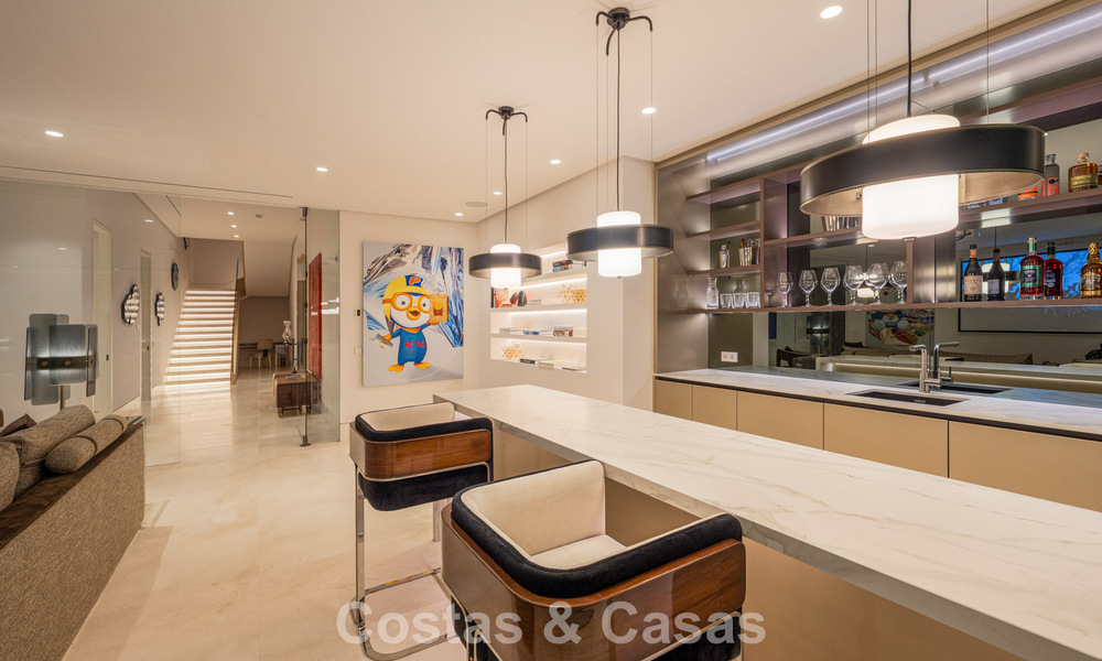 Instapklare, high-end designvilla met zeezicht te koop aan de Golden Mile van Marbella 788129