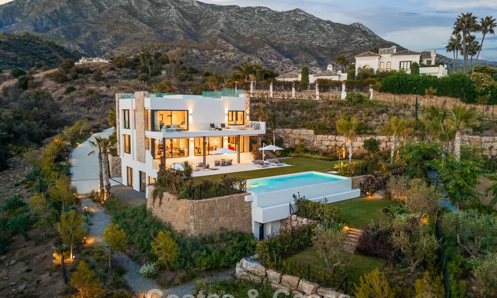 Instapklare, high-end designvilla met zeezicht te koop aan de Golden Mile van Marbella 788135