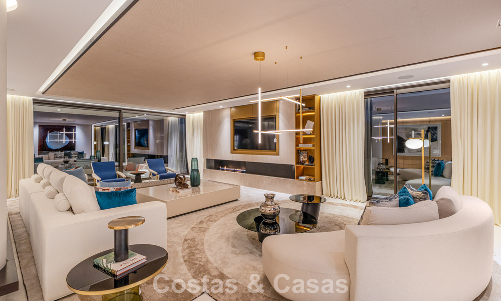 Modernistische luxevilla met zeezicht te koop aan Marbella’s Golden Mile 788161