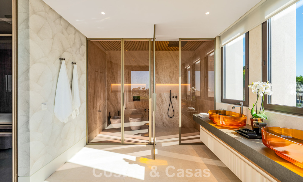 Modernistische luxevilla met zeezicht te koop aan Marbella’s Golden Mile 788172