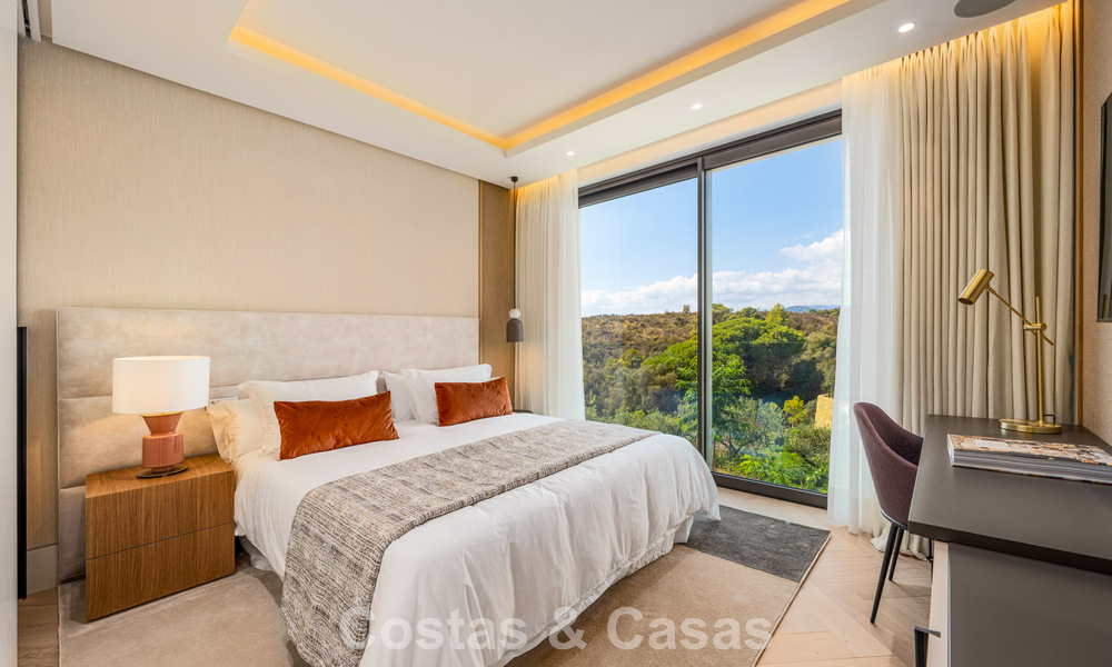 Modernistische luxevilla met zeezicht te koop aan Marbella’s Golden Mile 788187