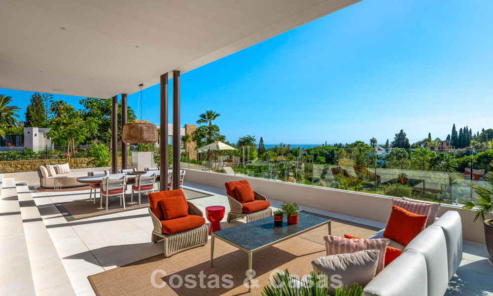 Modernistische luxevilla met zeezicht te koop aan Marbella’s Golden Mile 788191