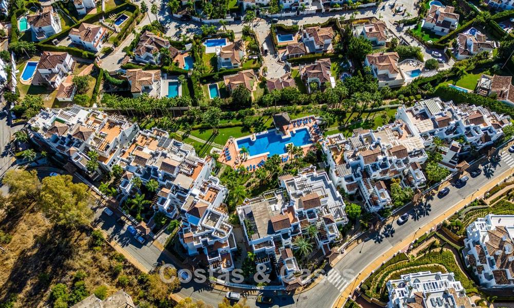 Appartementen te koop in een gated complex in Nueva Andalucia, Marbella 788735
