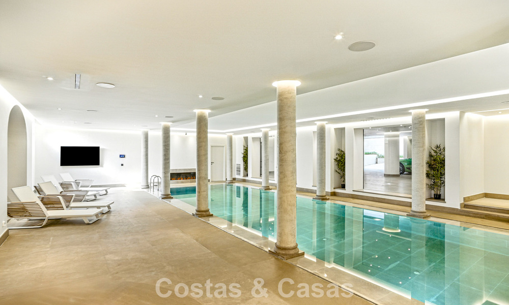 Opmerkelijk paleis in neoklassieke stijl te koop in de prestigieuze, gated wijk van Sierra Blanca, Marbella 788200