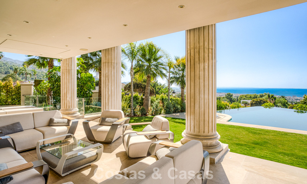 Opmerkelijk paleis in neoklassieke stijl te koop in de prestigieuze, gated wijk van Sierra Blanca, Marbella 788209