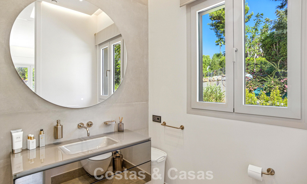 Opmerkelijk paleis in neoklassieke stijl te koop in de prestigieuze, gated wijk van Sierra Blanca, Marbella 788223