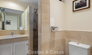 Instapklaar hoekappartement te koop in een golfresort met golf- en zeezicht in de heuvels van Marbella - Benahavis 788244 