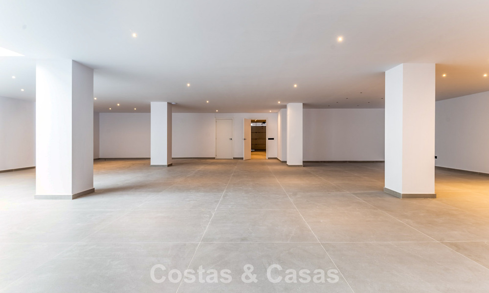 Prachtige luxevilla met tijdloze Andalusische architectuur te koop op de New Golden Mile tussen Marbella en Estepona 788344