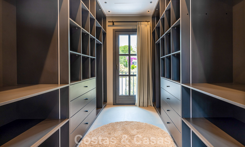 Prachtige luxevilla met tijdloze Andalusische architectuur te koop op de New Golden Mile tussen Marbella en Estepona 788352
