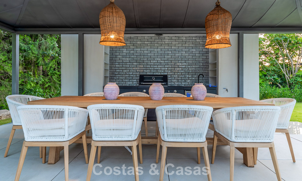 Prachtige luxevilla met tijdloze Andalusische architectuur te koop op de New Golden Mile tussen Marbella en Estepona 788368