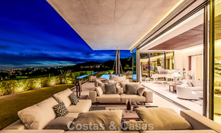 High-end luxevilla met panoramisch zeezicht te koop binnen een prestigieus resort, Benahavis - Marbella 788379 