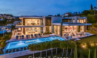 High-end luxevilla met panoramisch zeezicht te koop binnen een prestigieus resort, Benahavis - Marbella 788385 